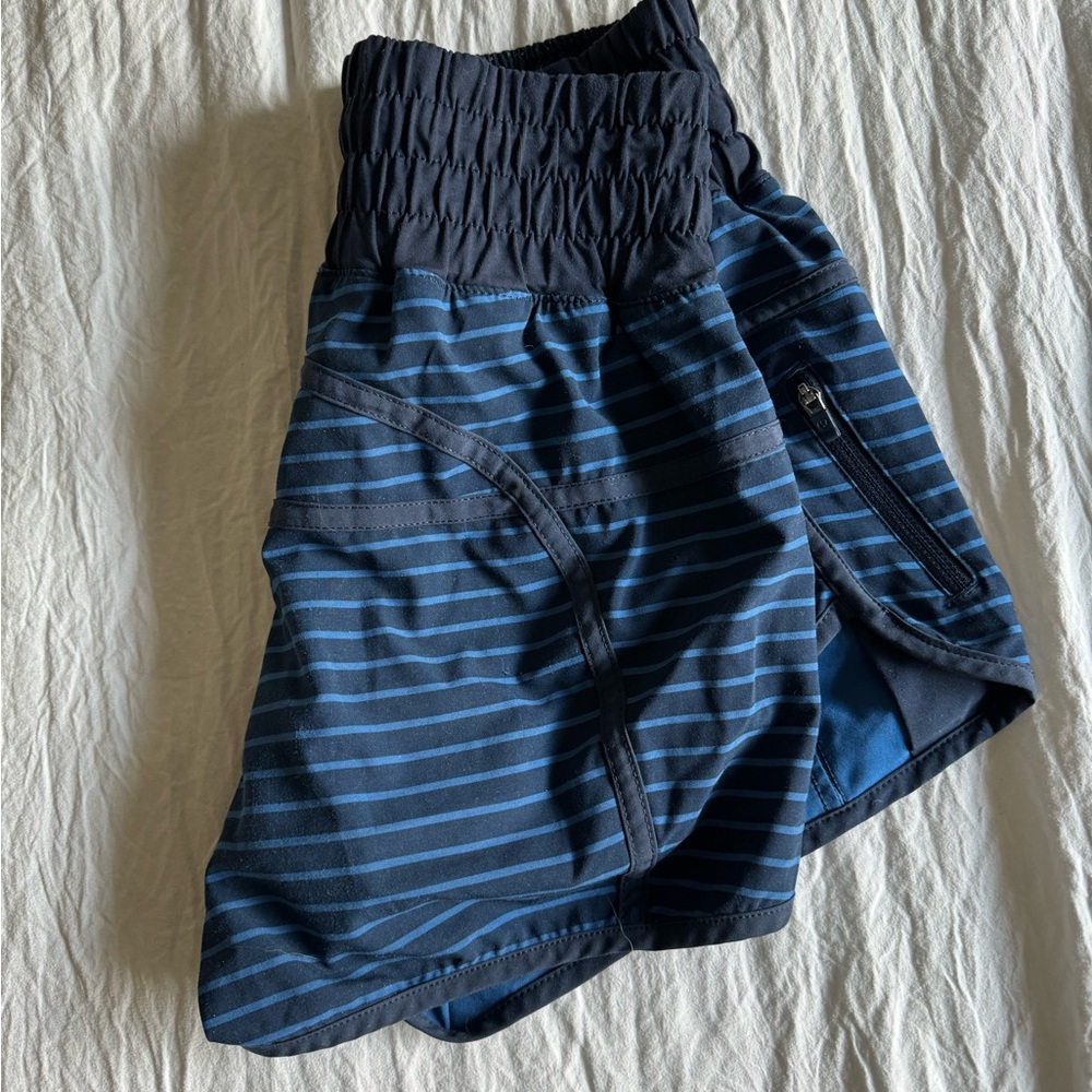 Lululemon short size 4